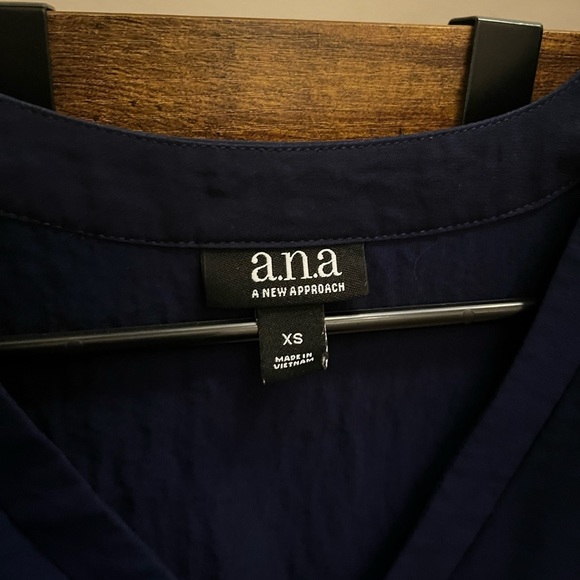 Jc penny top sz xs - Picture 2 of 2